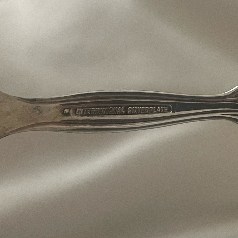 Sugar Spoon Scalloped Spoon International Silverplate Interlude. Silver plated - Picture 5 of 7